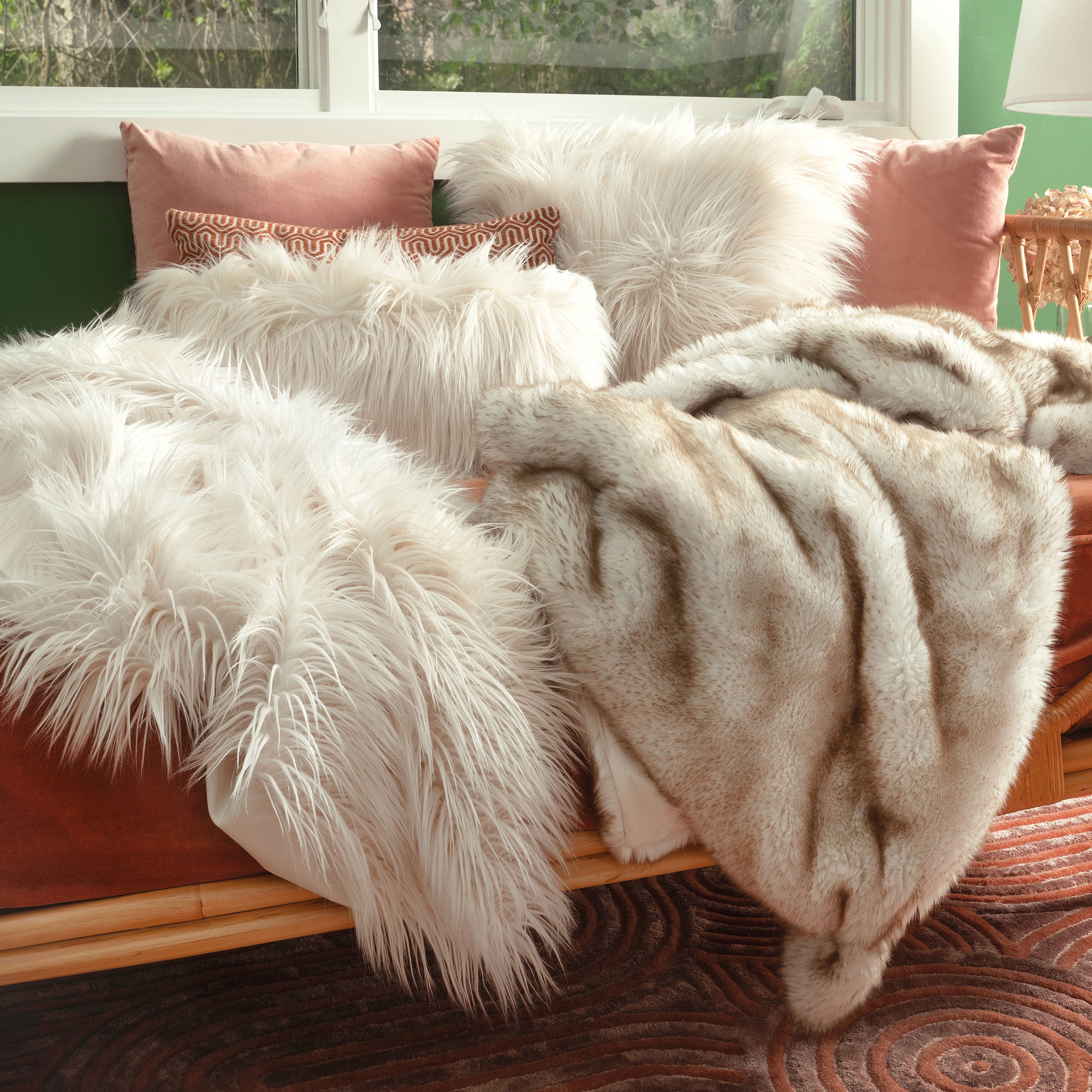Himalaya Faux Fur throw