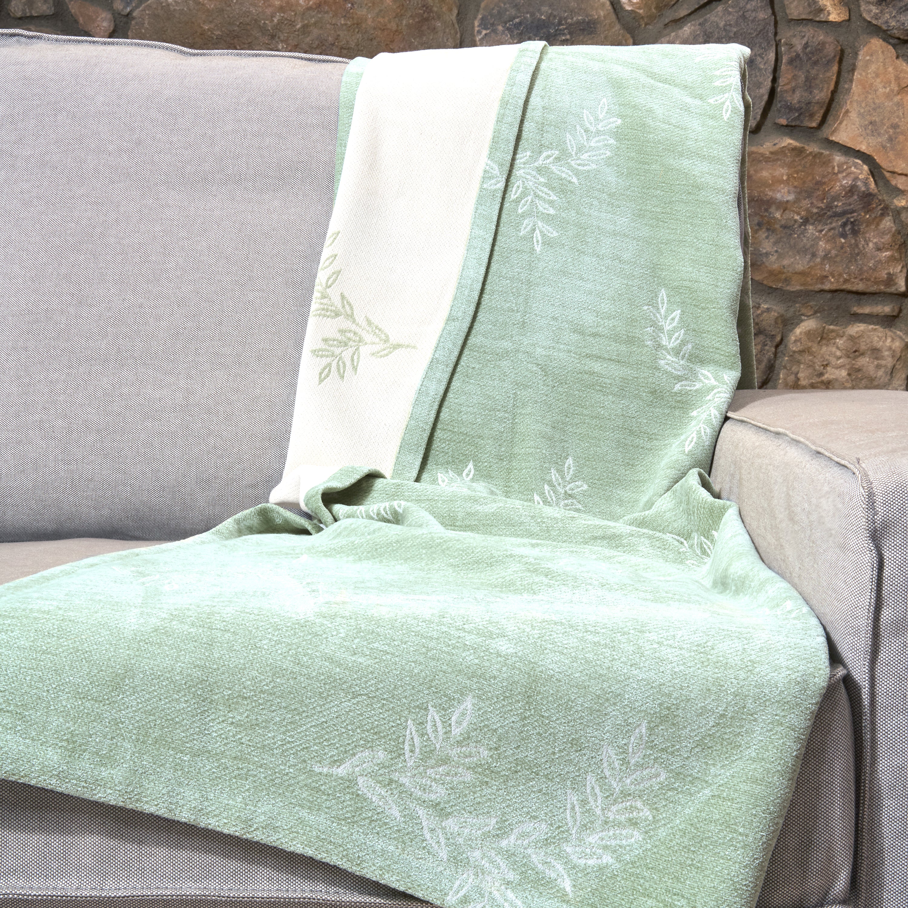 Riviera throw - ON $ALE