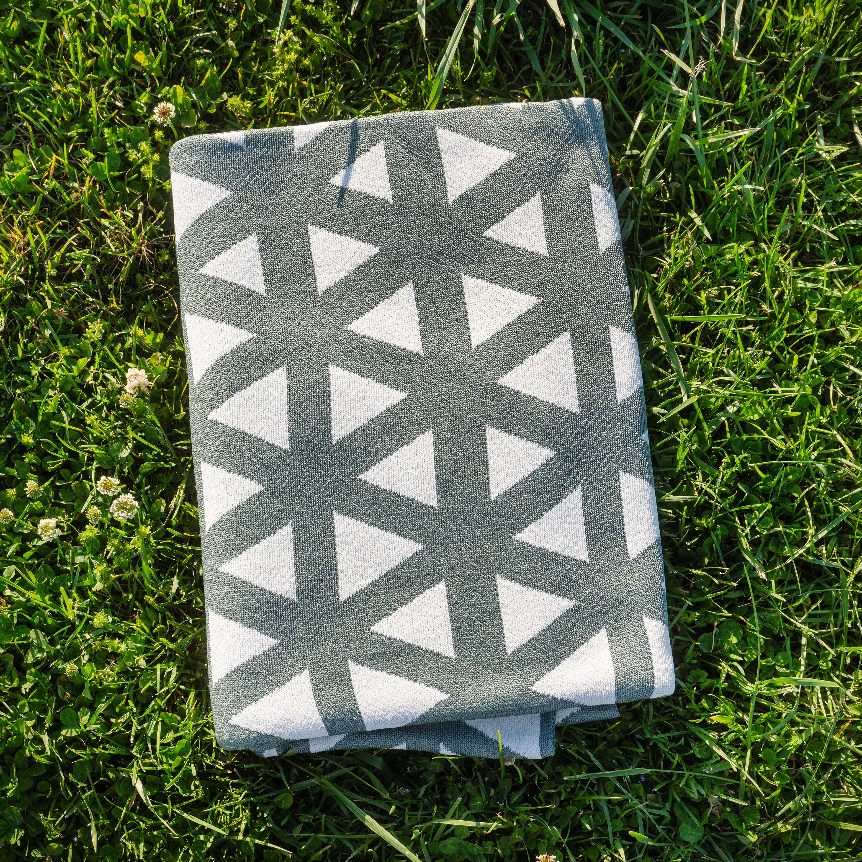 Prism throw - ON $ALE – Bedford Collections