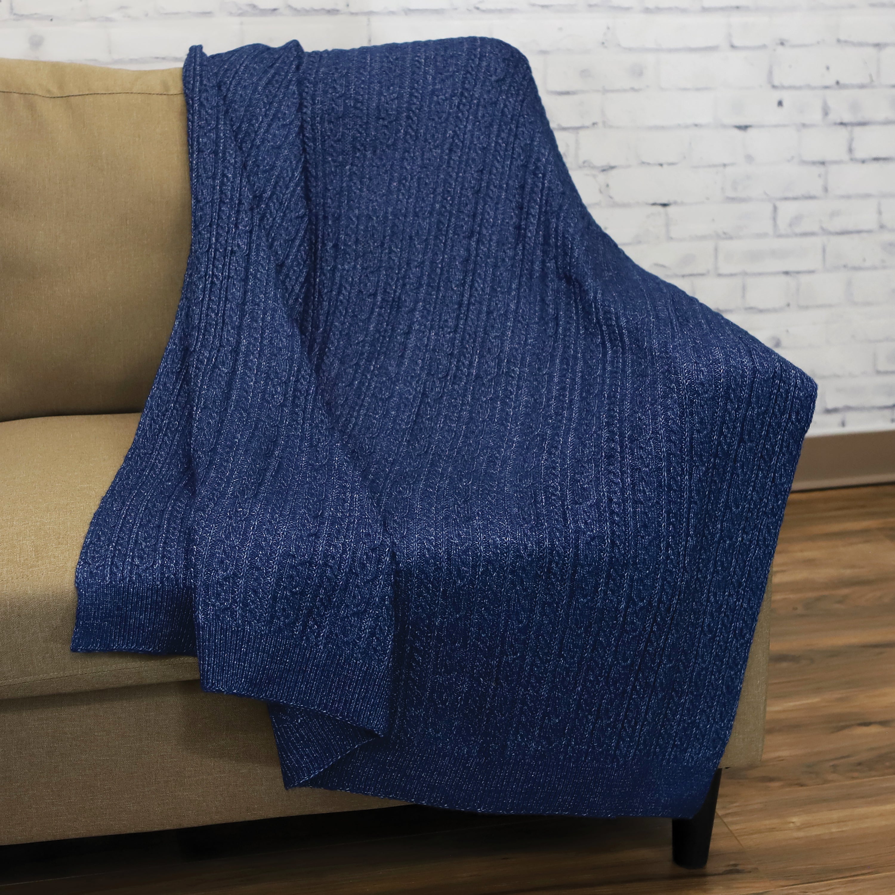 Spinnaker throw – Bedford Collections